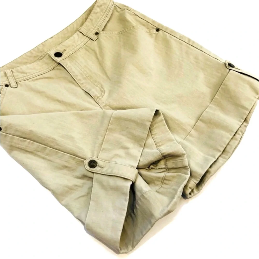 Liz Claiborne Size 10 Cuffed Shorts - Picture 1 of 6